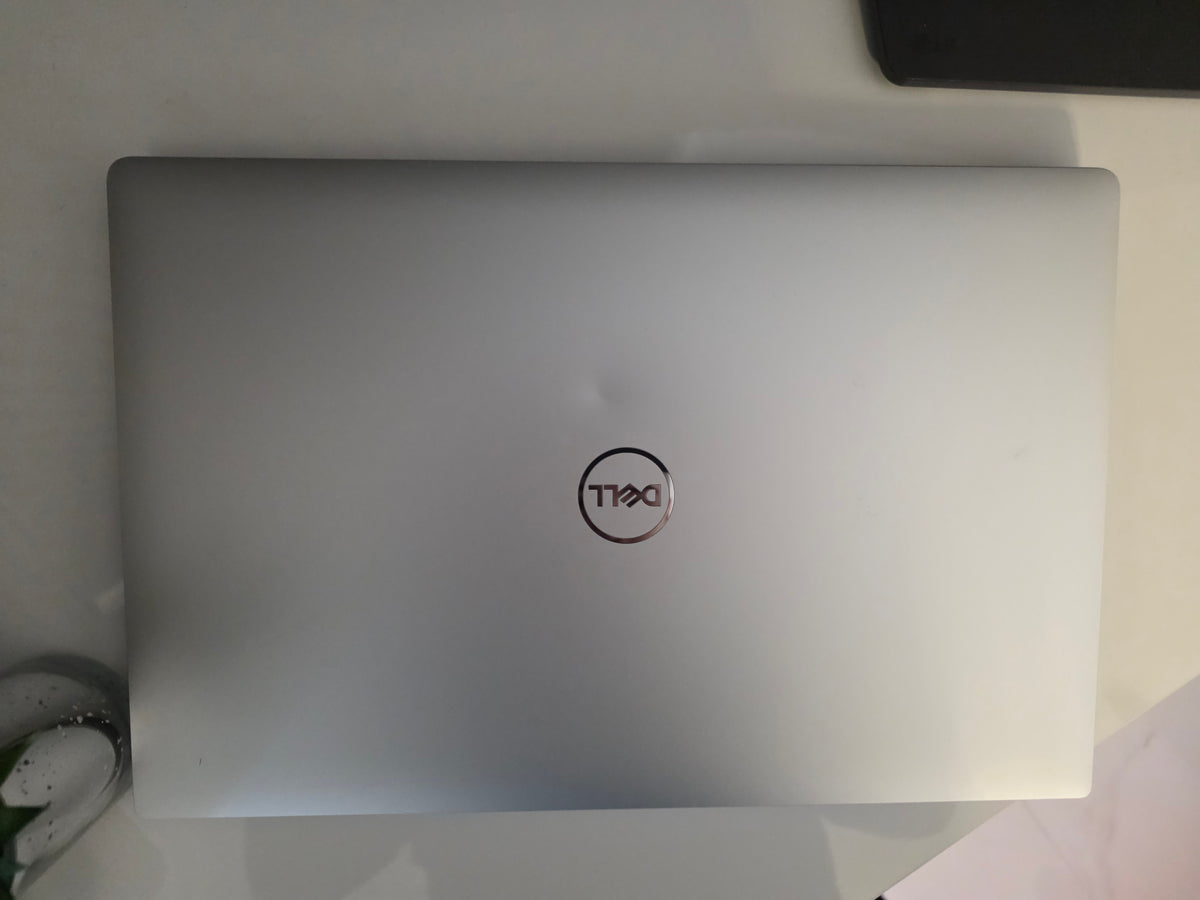 Dell XPS 15 7590 Laptop | Intel Core i7-9750H | 16GB RAM | 512 Ssd | NVIDIA GTX 1650